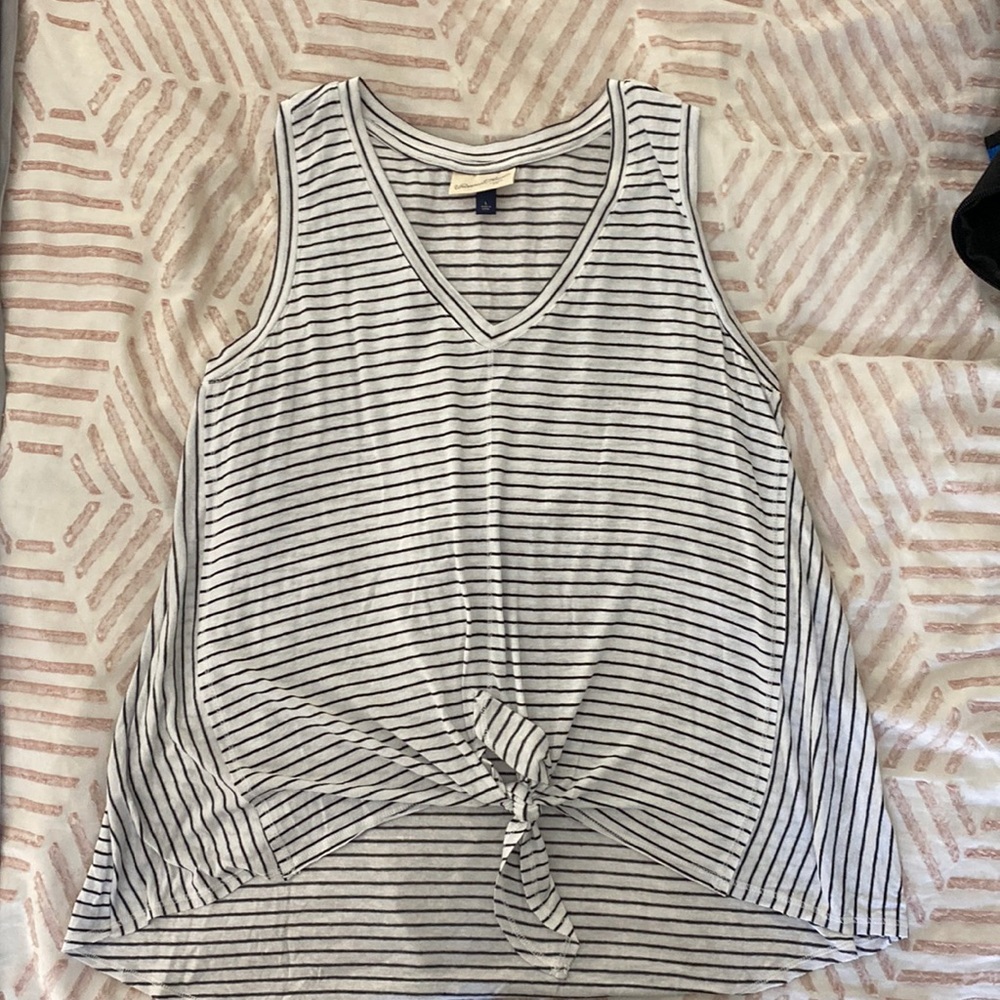 Universal Thread tank